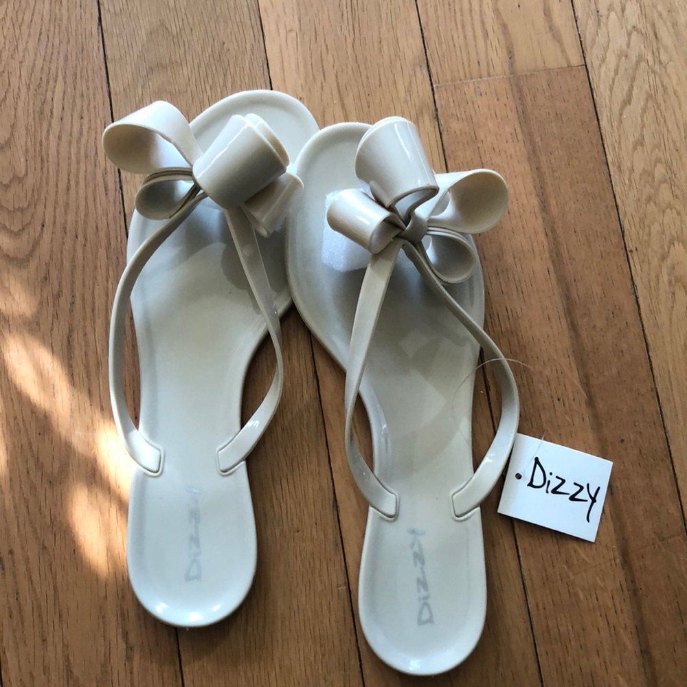 dizzy slippers matted bow